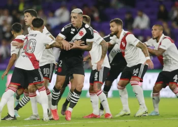 OS PRIMEIROS MINUTOS CAUSAM BOA IMPRENSÃO MAS VASCO PERDE