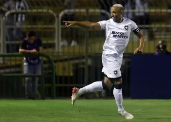 MARÇAL VIRA UM DOS LÍDERES DO BOTAFOGO