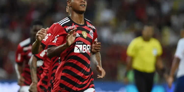 FLAMENGO RECEBE OFERTA DE R$ 89,6 MILHÕES POR MATHEUS FRANÇA