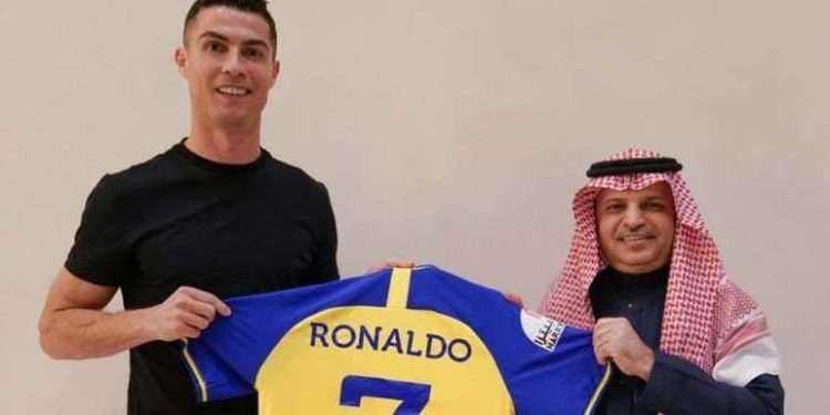 CRISTIANO RONALDO RECEBERÁ QUASE R$ 3 BILHÕES EM SETE ANOS