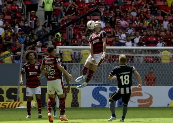 O CLÁSSICO FLAMENGO X BOTAFOGO SE TORNOU UM DUELO PORTUGUÊS