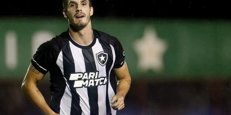 LUCAS PIAZON GANHA ESPAÇO, PORÉM BOTAFOGO NÃO TEM PRESSA POR RENOVAÇÃO