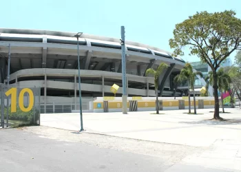 FLUMINENSE E VASCO FECHAM ACORDO PARA USO DO MARACANÃ