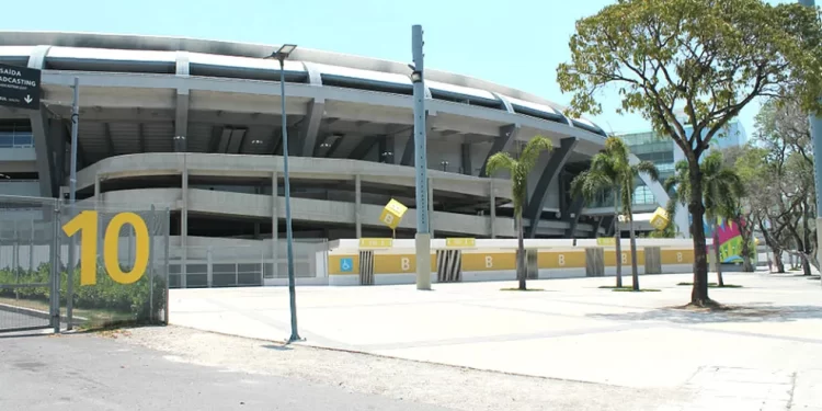 FLUMINENSE E VASCO FECHAM ACORDO PARA USO DO MARACANÃ