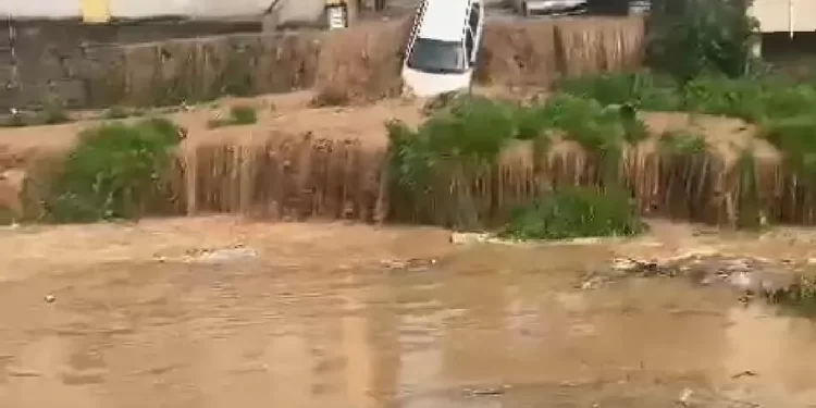 TROMBA D’ÁGUA EM BARRA DO PIRAÍ