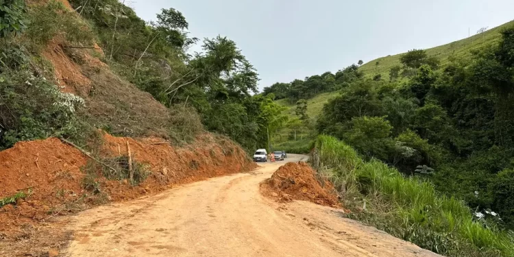 RJ-159 É PARCIALMENTE LIBERADA EM QUATIS