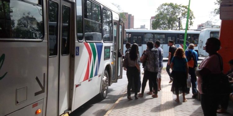 COM SALÁRIOS ATRASADOS PAGOS, ÔNIBUS DA SÃO MIGUEL VOLTAM A CIRCULAR NORMALMENTE EM RESENDE