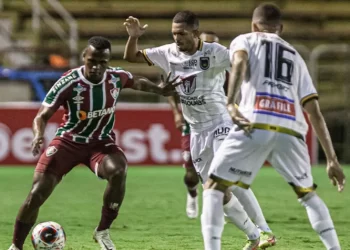 FLU E VOLTAÇO DISPUTAM SEMIFINAL EM VOLTA REDONDA