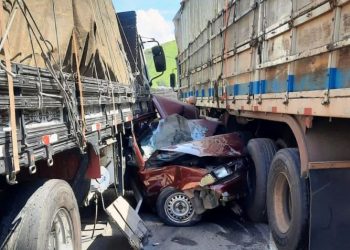 ENGAVETAMENTO DEIXA UM FERIDO NA DUTRA, EM BARRA MANSA
