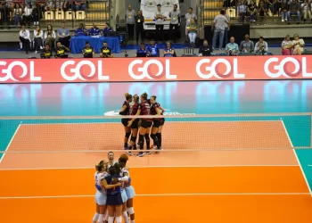 MINAS VENCE FLAMENGO E VAI ENFRENTRAR PRAIA CLUBE NA FINAL DA COPA BRASIL DE VÔLEI FEMININO