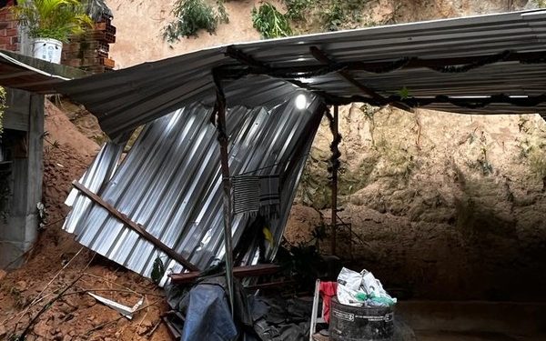 CHUVAS CAUSAM INTERDIÇÃO EM QUATRO CASAS E APARTAMENTO EM BARRA MANSA