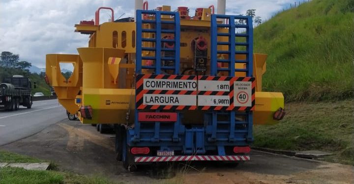 TRÂNSITO NA DUTRA COMPLICADO NESTA SEXTA-FEIRA