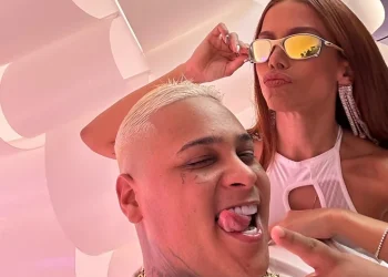 ANITTA GRAVA SEU ÚLTIMO CLIPE LANÇADO PELA WARNER