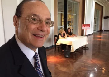 FAMÍLIA DE MALUF DEVOLVE R$150 MILHÕES A PREFEITURA DE SÃO PAULO