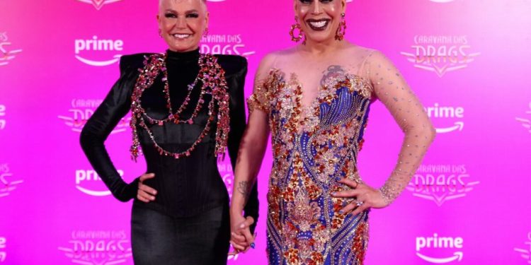 XUXA E IKARO KADOSHI ARRASAM EM LANÇAMENTO