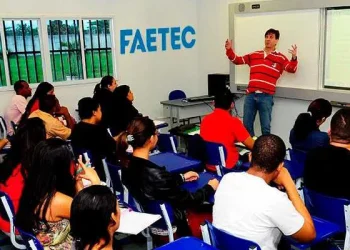 FAETEC ABRE INSCRIÇÃO PARA 246 VAGAS DE ESTÁGIO REMUNERADO EM PEDAGOGIA