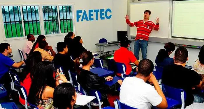 FAETEC ABRE INSCRIÇÃO PARA 246 VAGAS DE ESTÁGIO REMUNERADO EM PEDAGOGIA