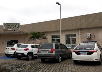 POLÍCIA ENCONTRA CORPO DE HOMEM AS MARGENS DE RIO EM BARRA MANSA