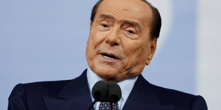 EX-PREMIÊ ITALIANO, SILVIO BERLUSCONI, MORRE AOS 86