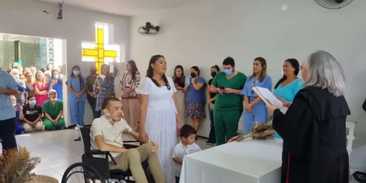 PACIENTE COM CÂNCER EM ESTADO TERMINAL SE CASA NO HOSPITAL E MORRE APÓS QUATRO DIAS