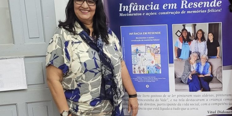 CÂMARA DE RESENDE CONSEDE PRÊMIO A SERVDIOR DO ANO