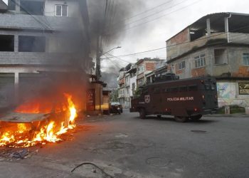 POLÍCIA FAZ MEGAOPERAÇÃO NO RIO APÓS MORTE DE MÉDICOS