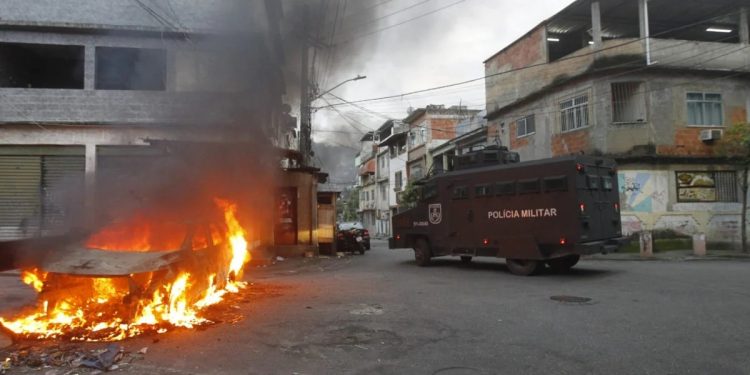 POLÍCIA FAZ MEGAOPERAÇÃO NO RIO APÓS MORTE DE MÉDICOS