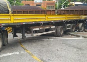 BARRA MANSA REGISTRA ACIDENTE ENTRE TREM E CARRETA