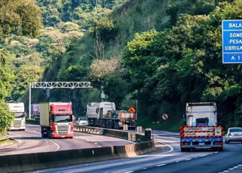 SERRA DAS ARARAS SERÁ INTERDITADA NESTA QUARTA-FEIRA (5) PARA DETONAÇÃO DE ROCHA