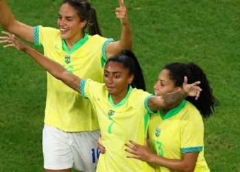 BRASIL VENCE ESPANHA E VAI À FINAL DO FUTEBOL FEMININO