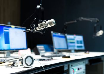 Rádio supera streaming como principal plataforma de música