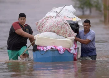 CHUVAS FORTES ATINGEM VÁRIOS ESTADOS BRASILEIROS