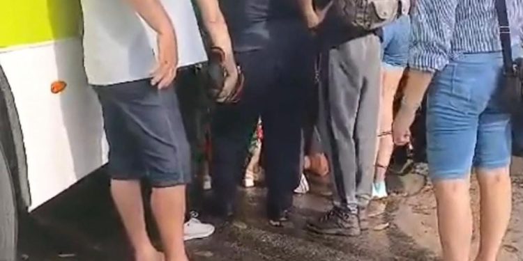 MORRE NO HOSPITAL TURISTA DO ENPRENSADA ENTRE ÔNIBUS E TRENZINHO TURÍSTICO EM PENEDO