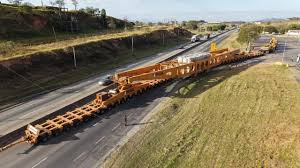 ADIADO TRANSPORTE DE CARGA PESADA PELA SERRA DAS ARARAS